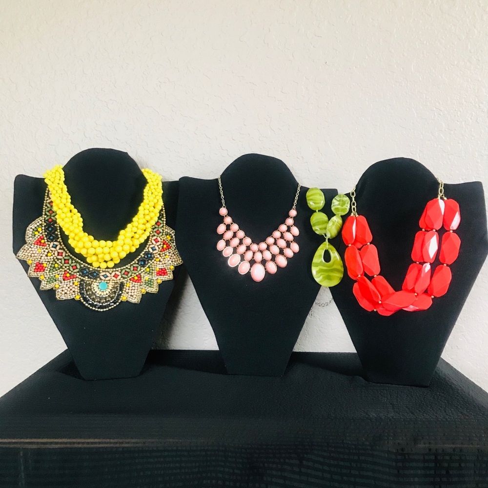 Set of 5 necklaces
